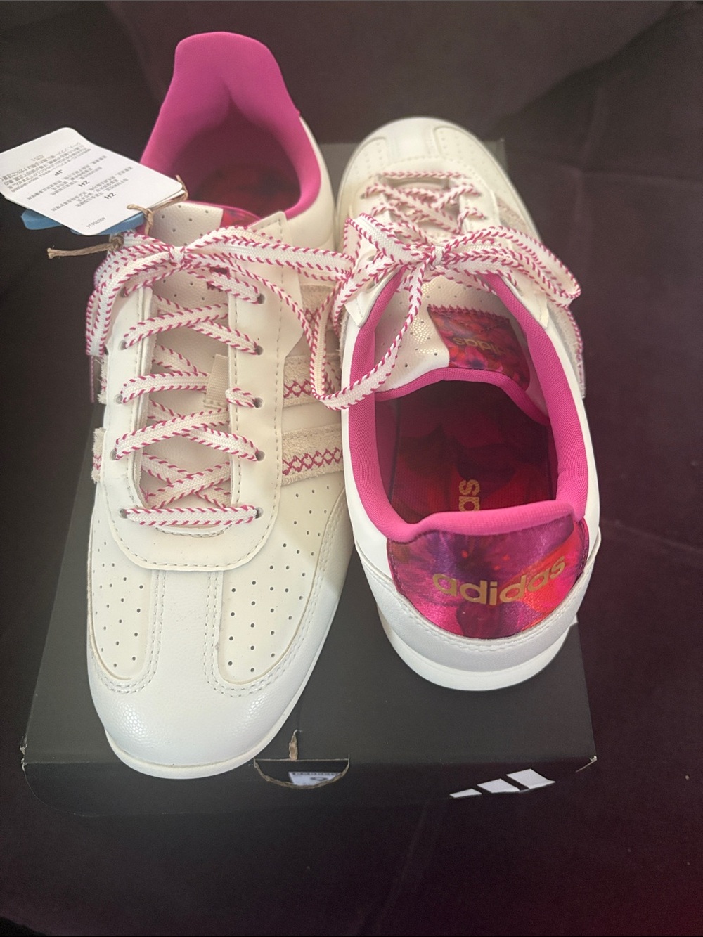 adidas White Barredo Lo Sneakers with Pink Accents New in Box Size 9